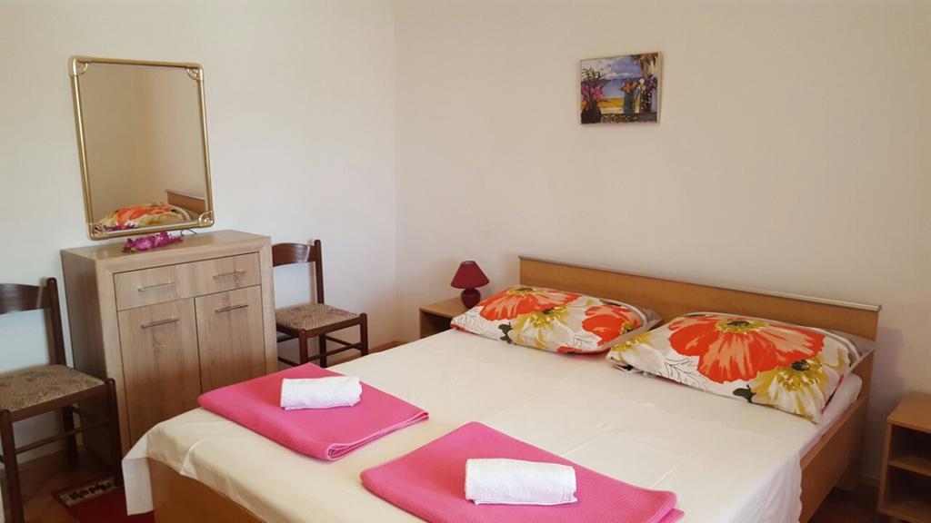 Guesthouse Jenny (Adults Only) Novalja Bagian luar foto