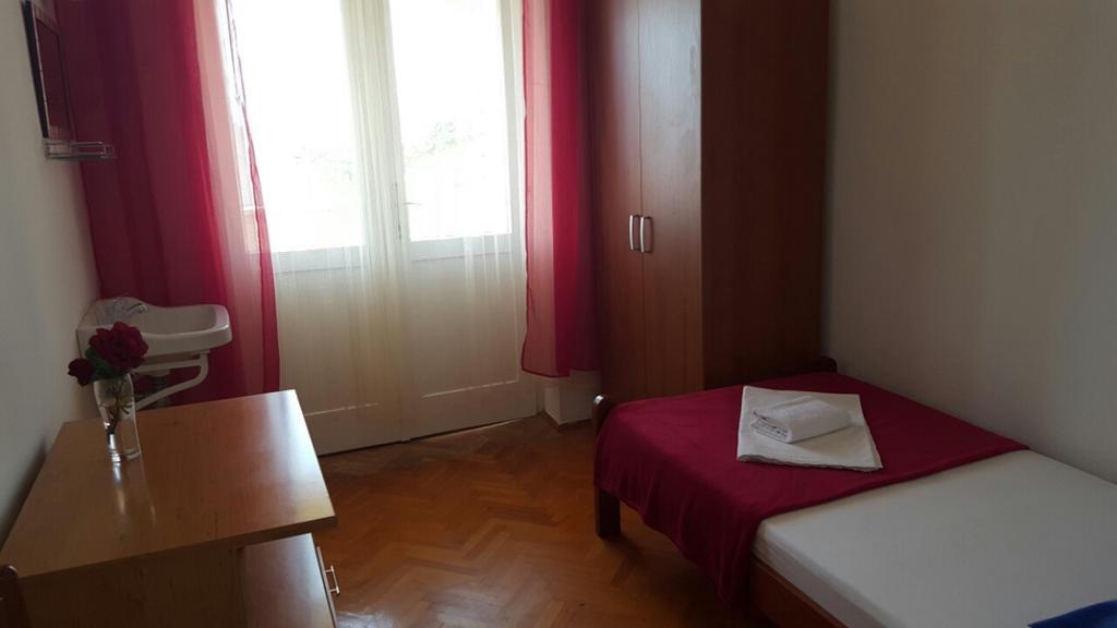Guesthouse Jenny (Adults Only) Novalja Bagian luar foto