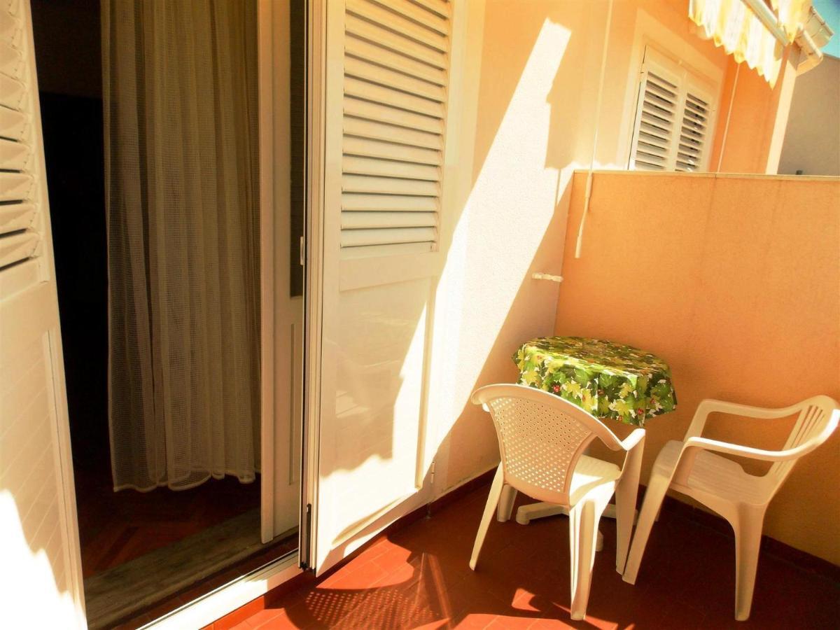 Guesthouse Jenny (Adults Only) Novalja Ruang foto